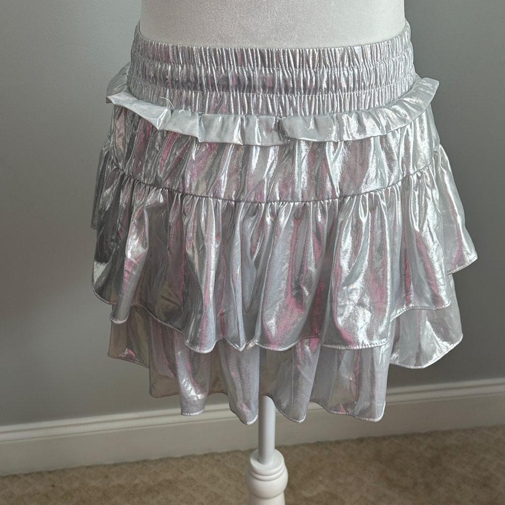 Chic Silver Ruffled Mini Skirt - Picture 2 of 4